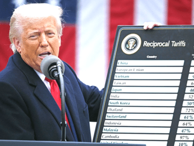 도널드 트럼프 미국 대통령 관세 15% 인상