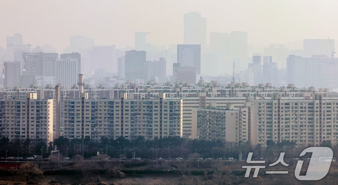 공시가 69% 동결 4년째…정부, 현실화율 인상 놓고 '고심' - 뉴스1