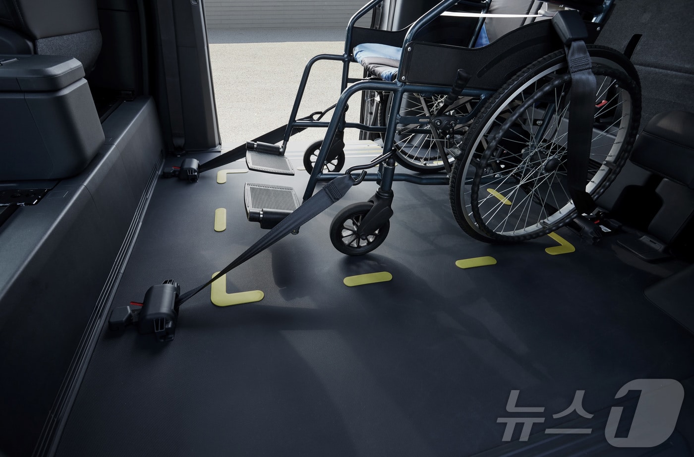 기아-서울시, 'PV5 WAV' 활용해 교통약자 특화 모빌리티 보급 확대 협력 - 뉴스1