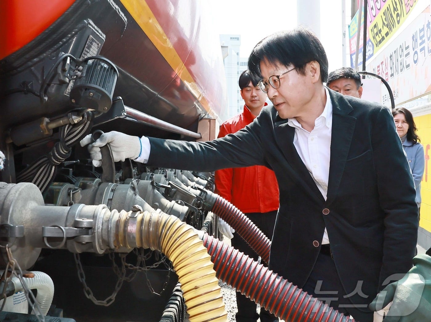 원유 위기경보 2단계 '주의' 격상…비축유 조만간 방출 - 뉴스1