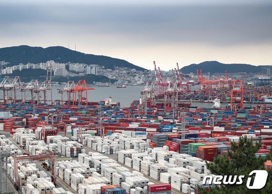 중동전쟁에도 3월 수출 역대최대…반도체 175% 급증