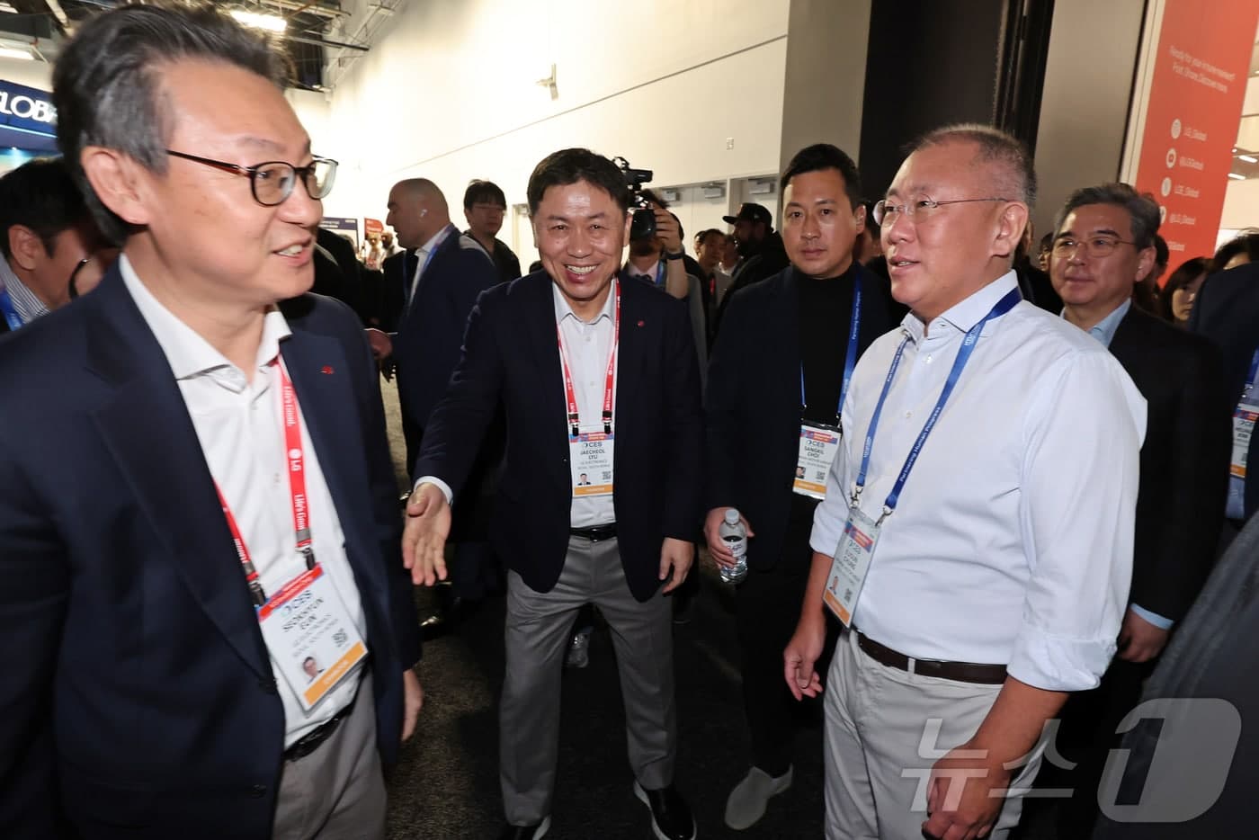 정의선, 젠슨 황과 CES서 2차 깐부회동…삼성·LG 방문(종합2보) - 뉴스1