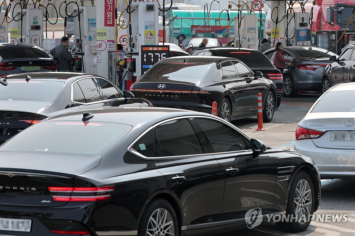 국세청, 유류세 추가 인하 발맞춰 정유사에 공급가격 인하 요청 | 연합뉴스