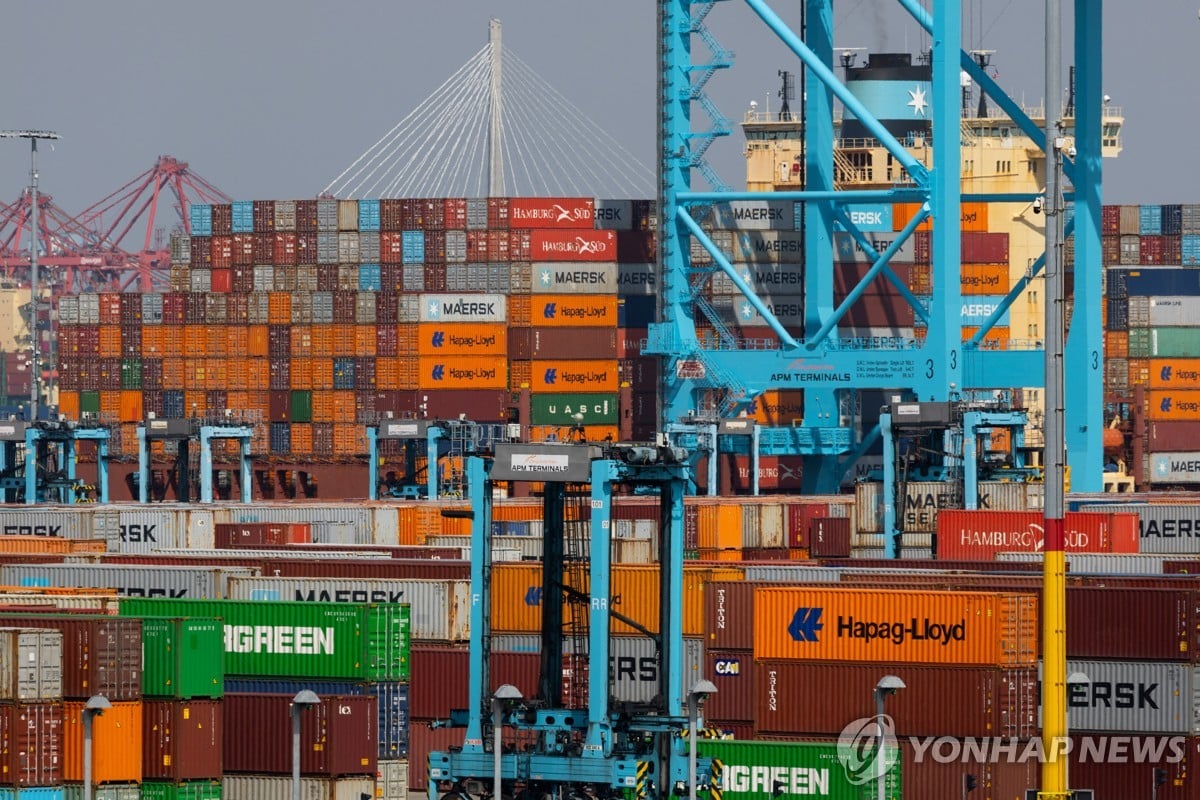 1보] 美 "한중일등 16개 경제주체에 무역법 301조 조사 개시" | 연합뉴스