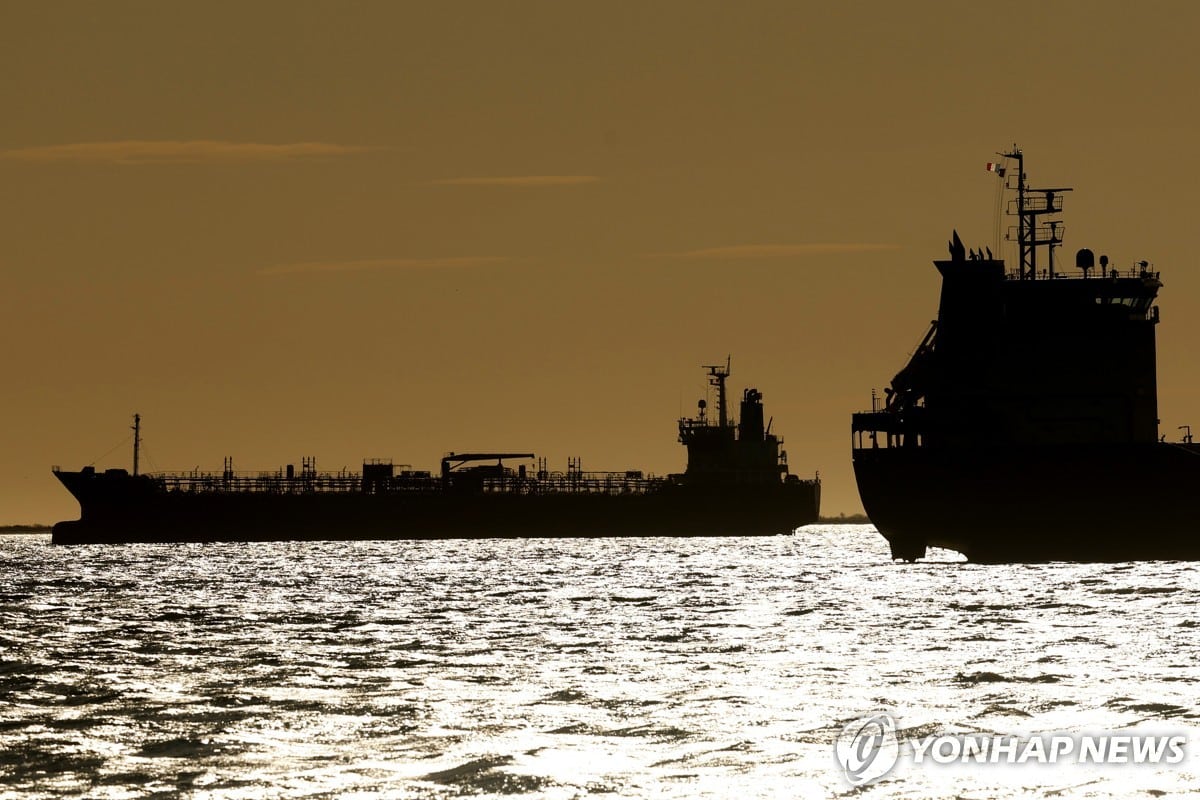 IEA "아시아 전략 비축유 1억배럴 즉각 방출 시작" | 연합뉴스