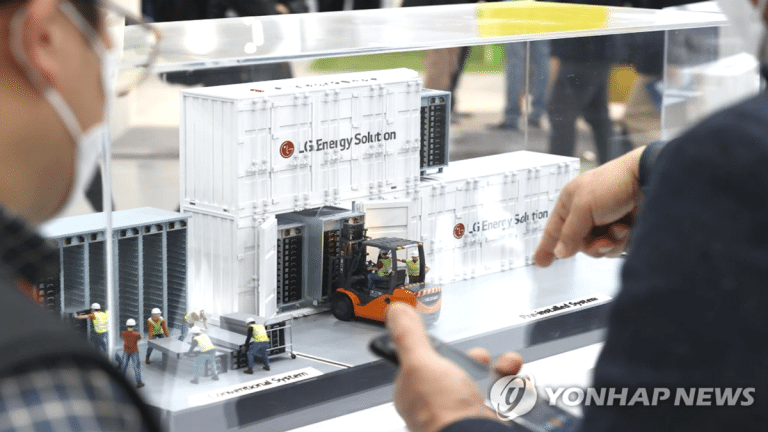 LG에너지솔루션 2분기 연속 적자