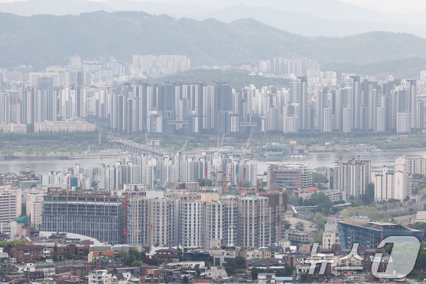 3월 인구 이동, 5년 만에 최고…연초 주택 매매·인구 유입 정책 영향 - 뉴스1