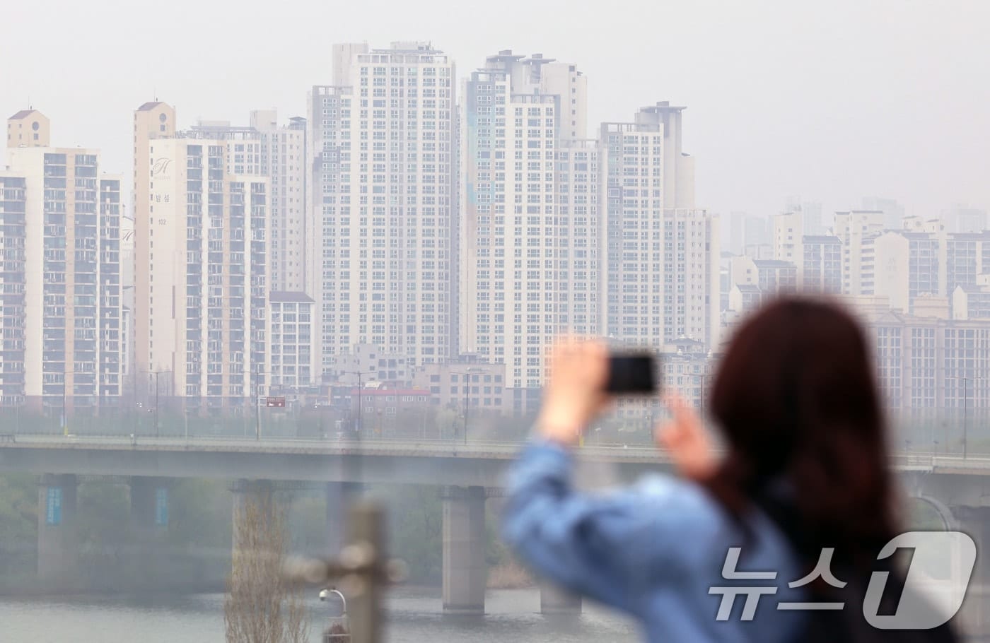 서울 집 너무 비싸"…경기 주택 매수, 서울 거주자 4년 만에 최대 - 뉴스1