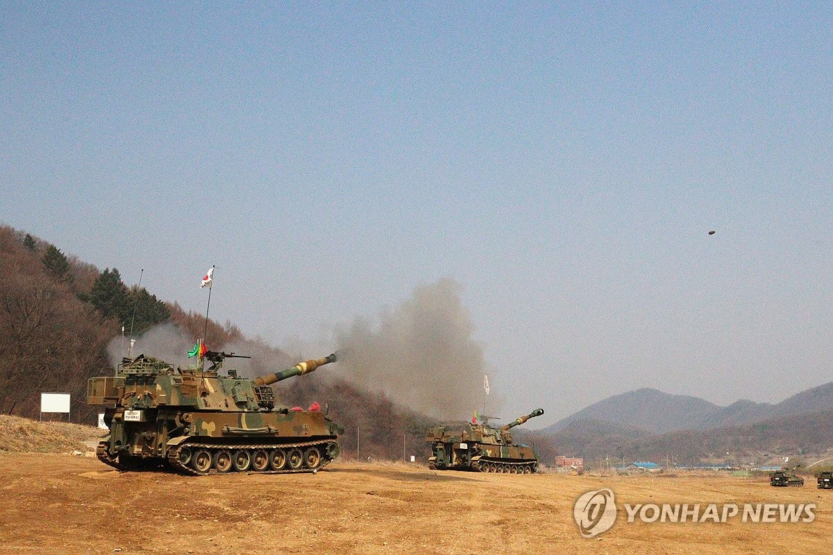 육군 2기갑여단 자주포 포탄 사격 훈련 | 연합뉴스