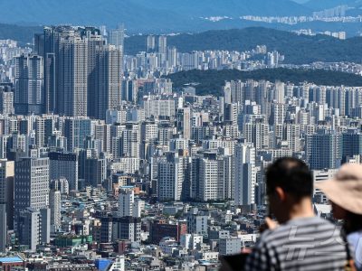 강남권 아파트 청약 단지와 수요자 안내가 보이는 장면