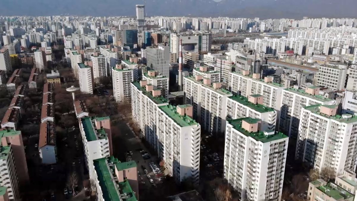 서울 전세 매물 감소와 아파트 전세 수급 약화를 보여주는 장면