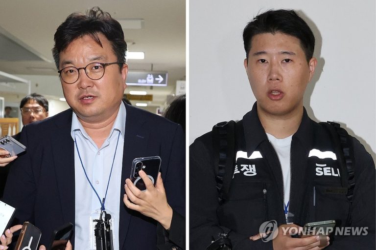 삼성전자 관련자 인터뷰와 함께 촬영된 노사 협상 긴박감이 느껴지는 장면