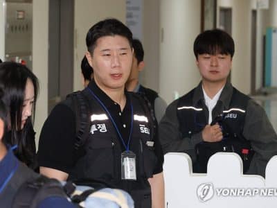 중앙노동위원회에서 협상 중인 삼성전자 노사 실내 촬영 장면
