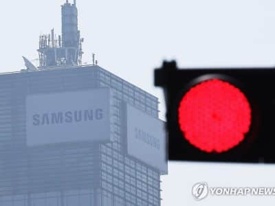 노사 갈등과 파업 위험을 다루는 삼성전자 현장 장면